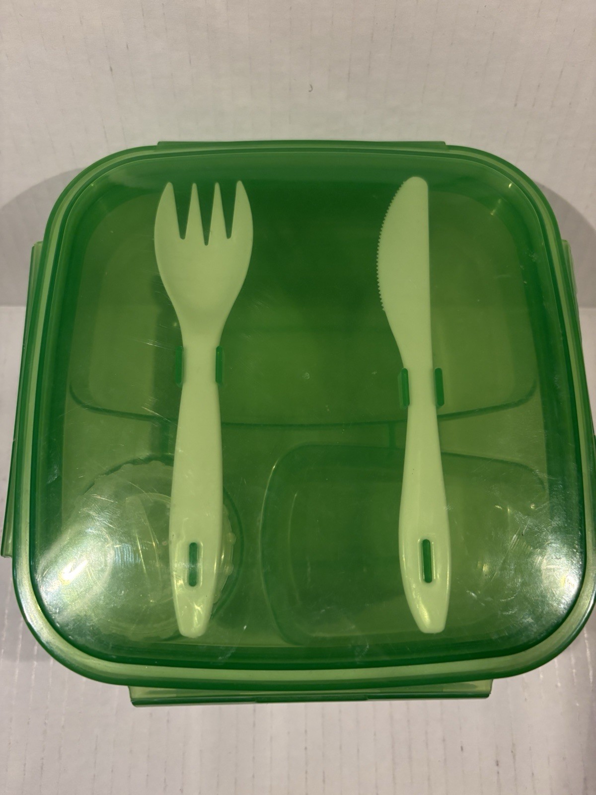 Salad to Go Food Storage Container Green Fork Knife Multipe Compartments Lids