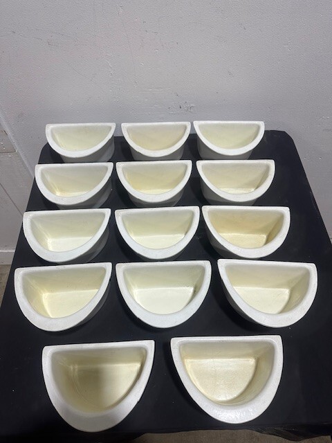 **LOT OF 14** “BON CHEF 5102” WHITE POLY CANE COATED HALT-MOON FOOD CONTAINERS