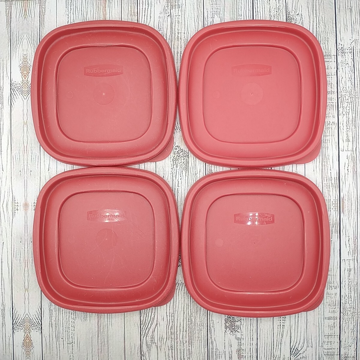 Rubbermaid Easy Find Lid 7J64 Red Square 4 Replacement Food Container Lids 6.5″