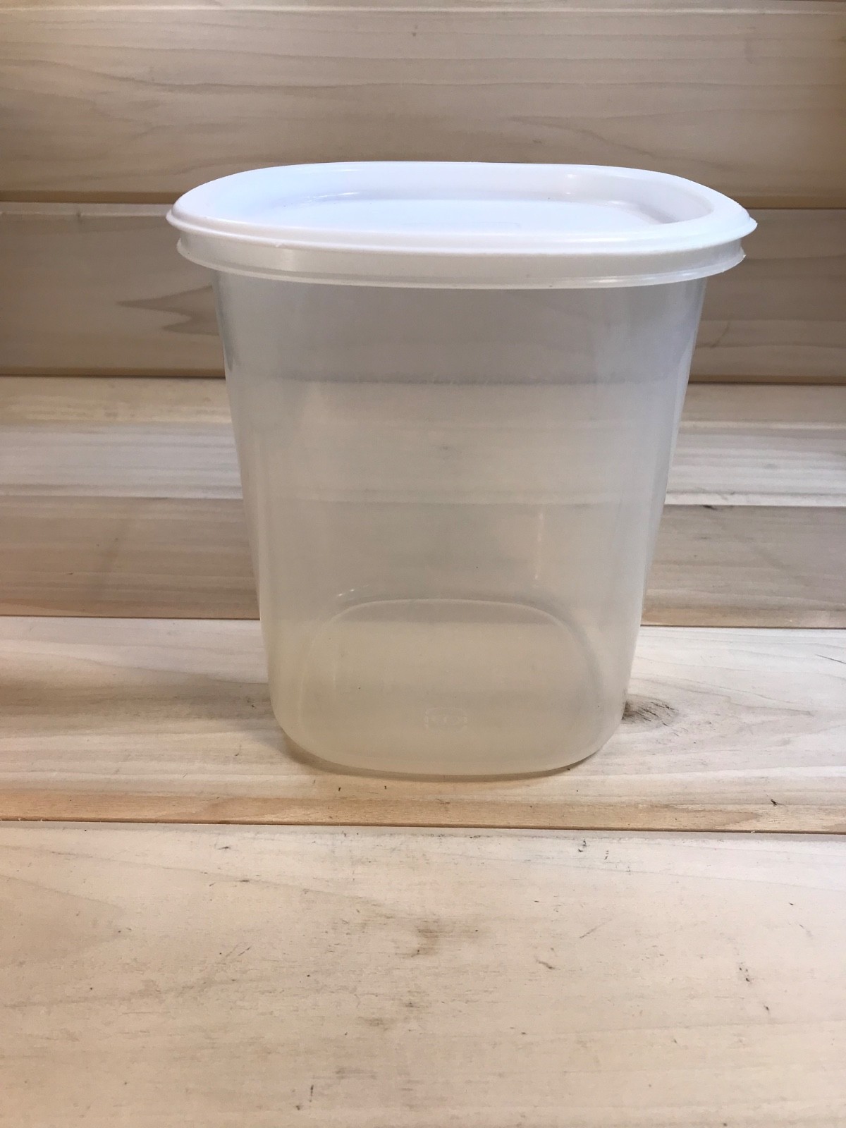 Rubbermaid Servin Saver Modular 6 Storage Container 3 Quart White Lid 0047