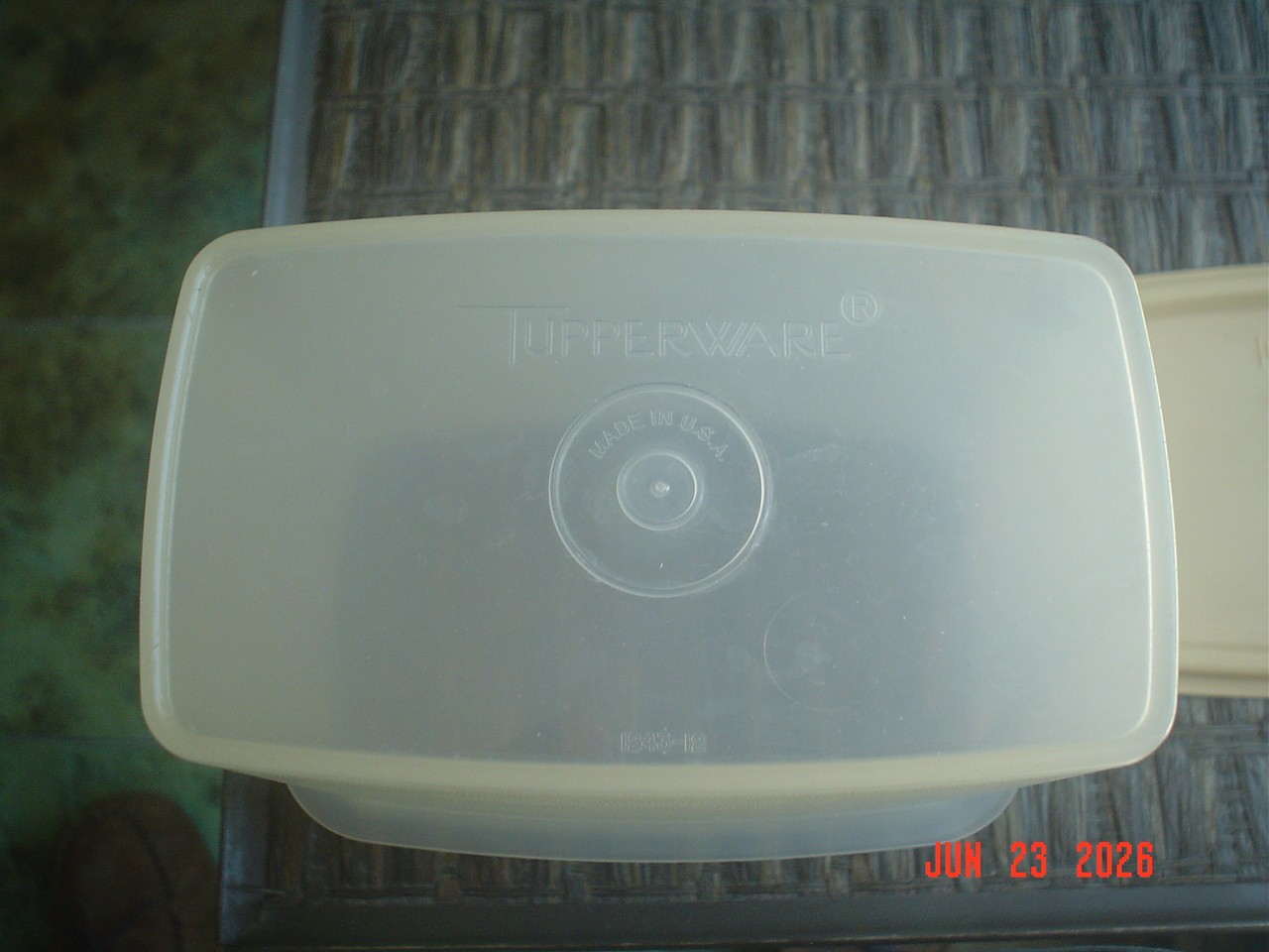 VINTAGE TUPPERWARE 5x4x3 IN. CONTAINER WITH LID – 1243 & 1244 – GREAT SHAPE