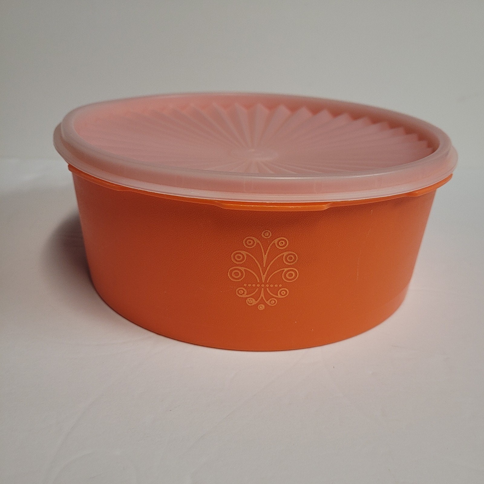 Tupperware Servalier Orange Canister with Sealing Lid Vintage 3″ tall