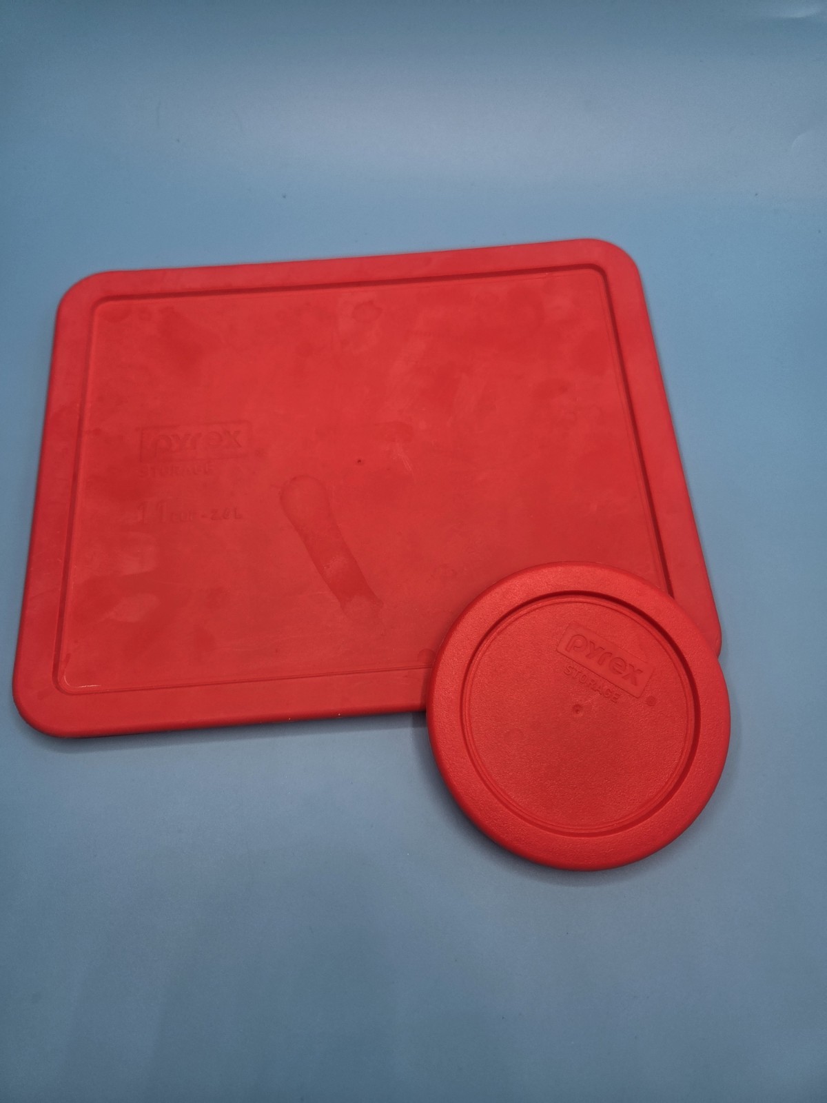 Pyrex Replacement Lids 1 Cup Round, 11 Cup Rectangle Used