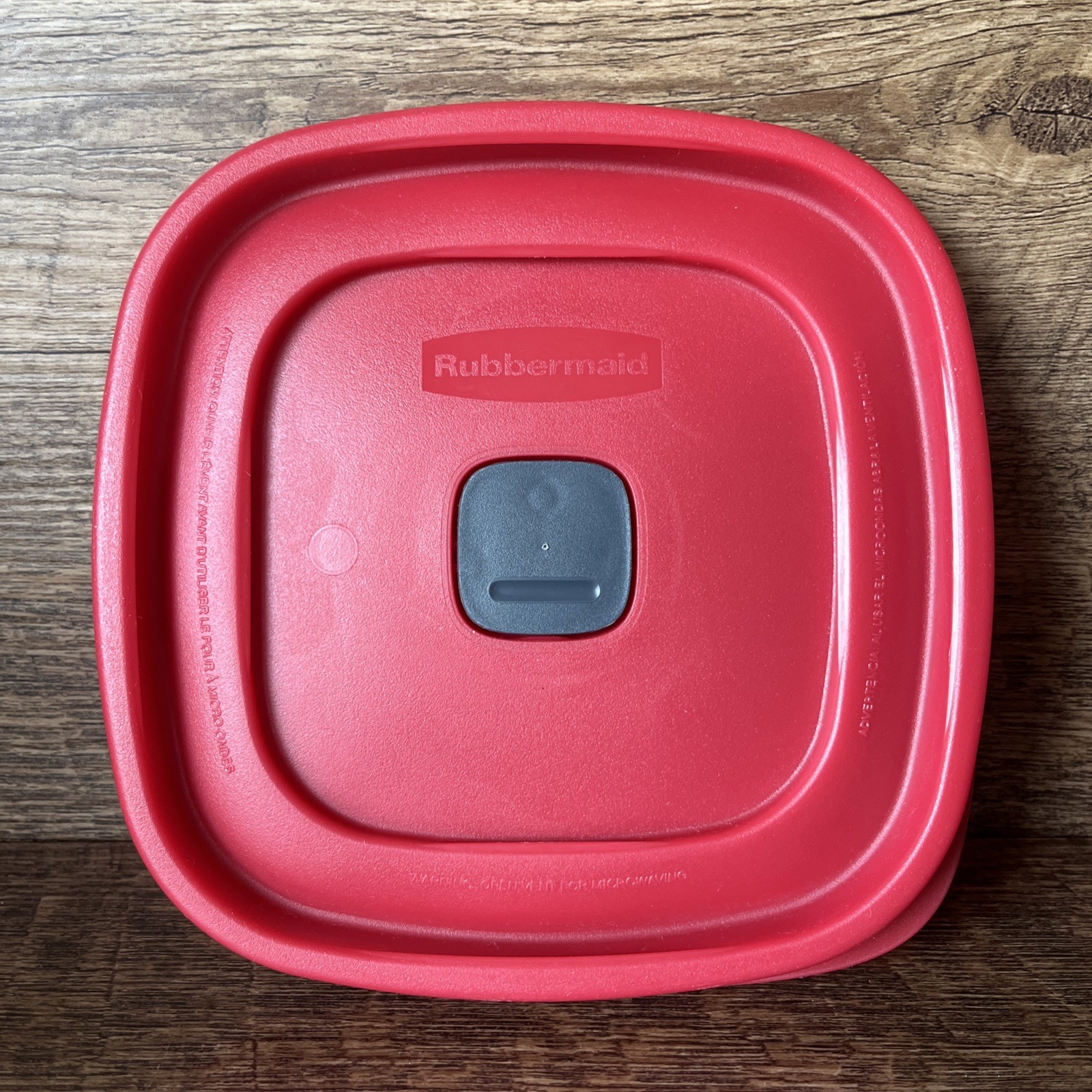 Rubbermaid 7 Cup 1.6 L Containers 7J63 Easy Find Red Snap Lid Vented VERY NICE!