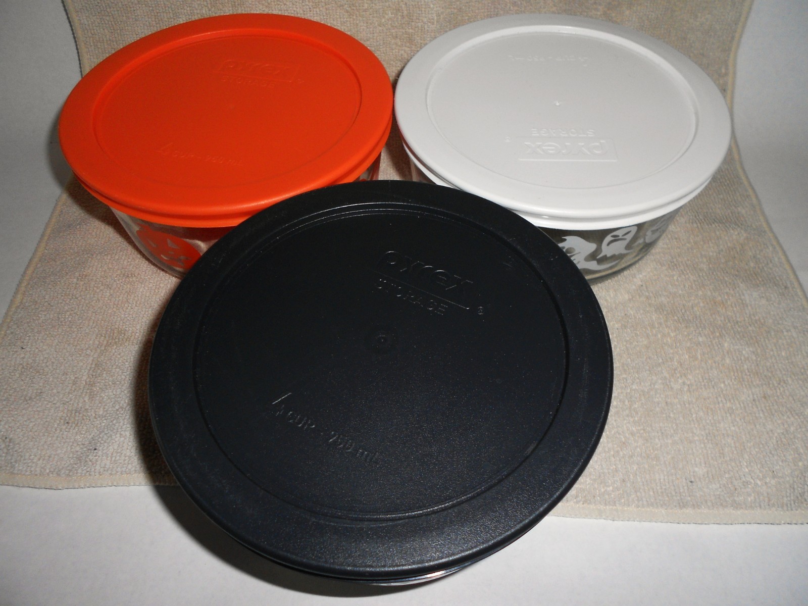 6-pc PYREX Halloween 4-Cup STORAGE BOWLS w/Covers 1-Qt Pumpkins Ghosts Cats Bats