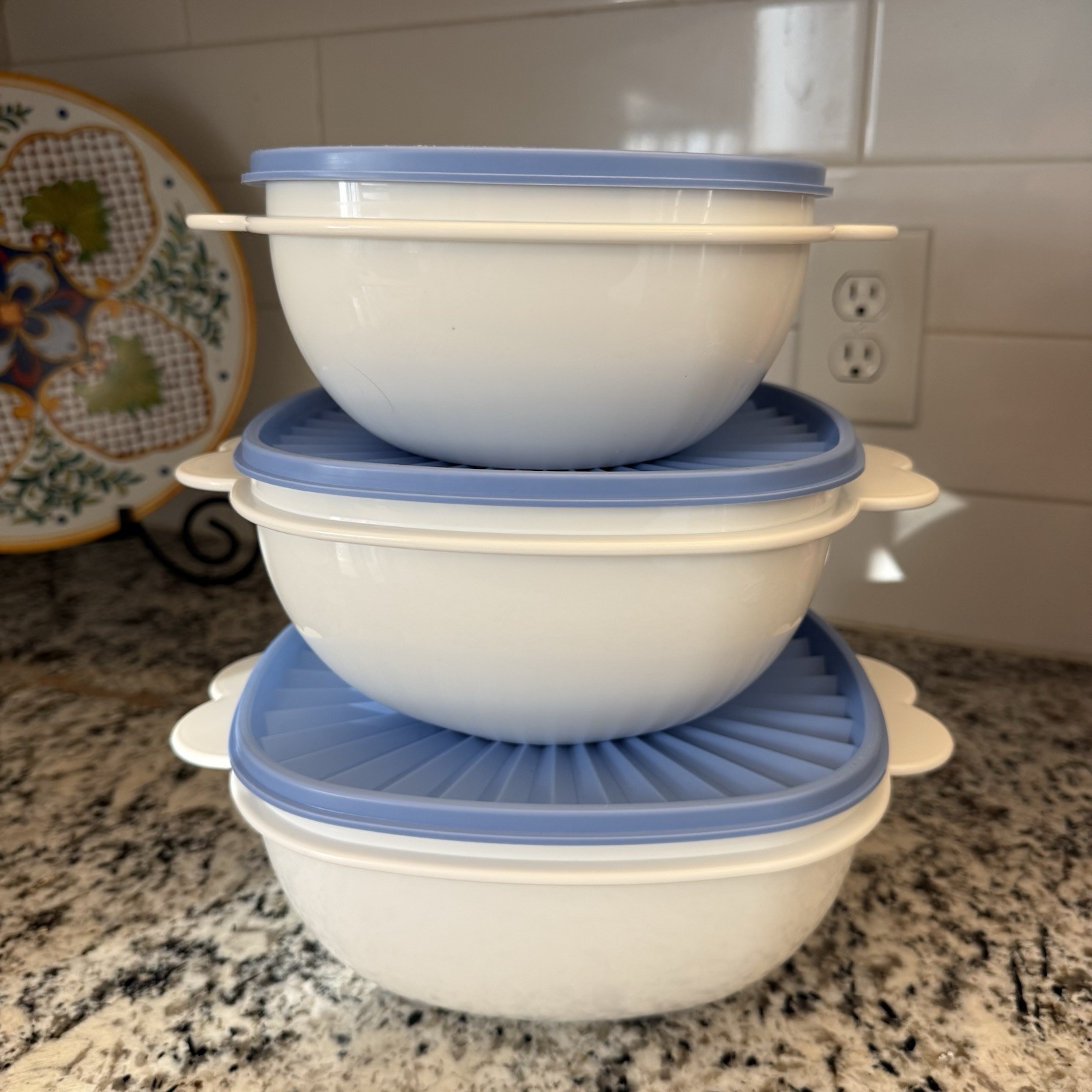 3 Vtg Tupperware Nesting Bowls Servalier W/ Lid & Butterfly Tabs NEVER USED!