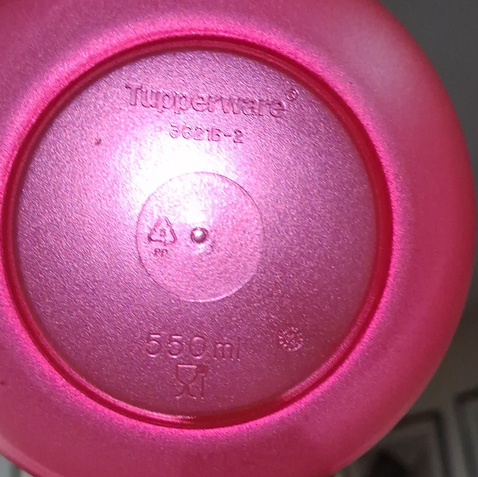 Tupperware 550ml Teal/Pink Round Plastic Storage Containers w/ Snap Lids Set