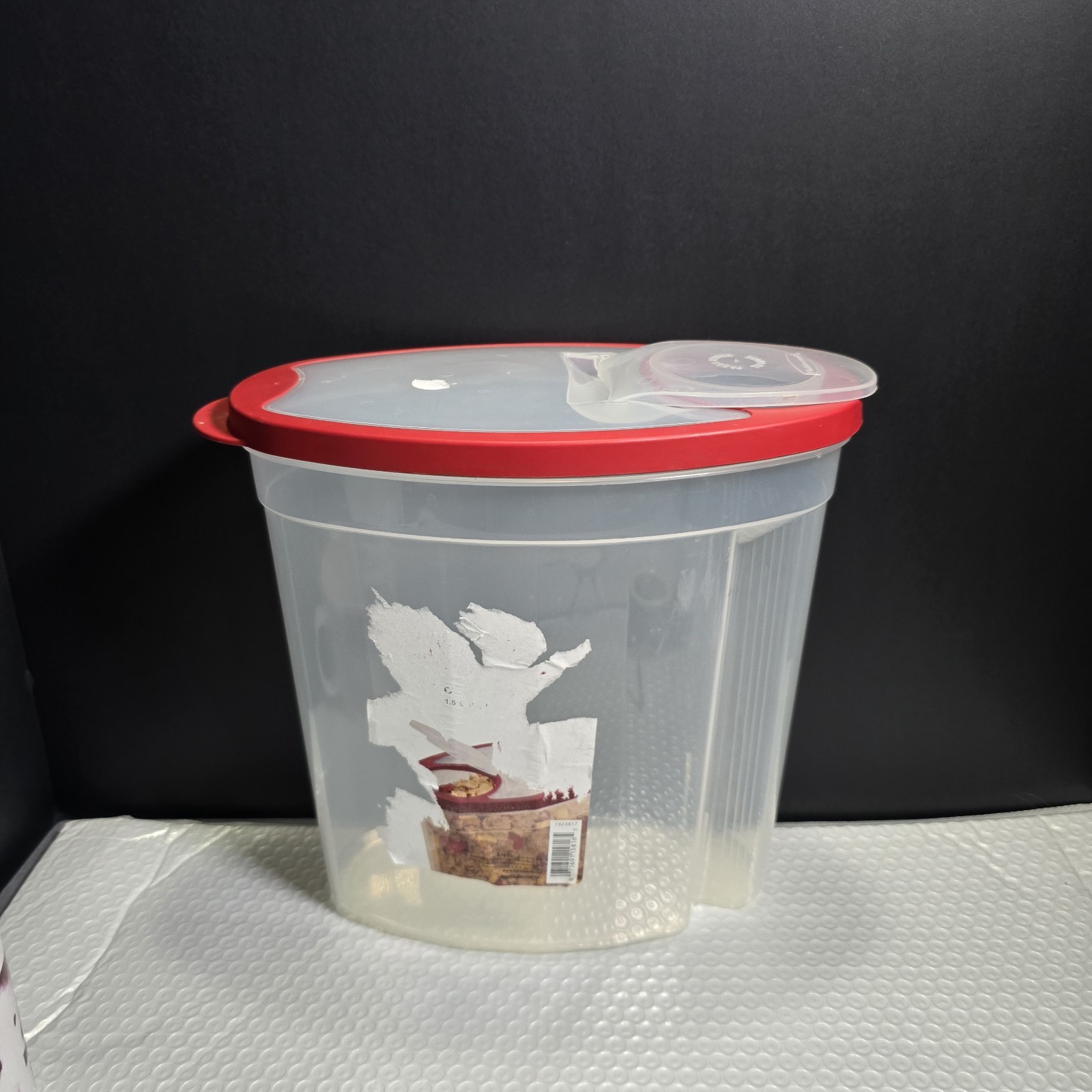 Rubbermaid 1.5 Gallon New Cereal Keeper/All Purpose Container