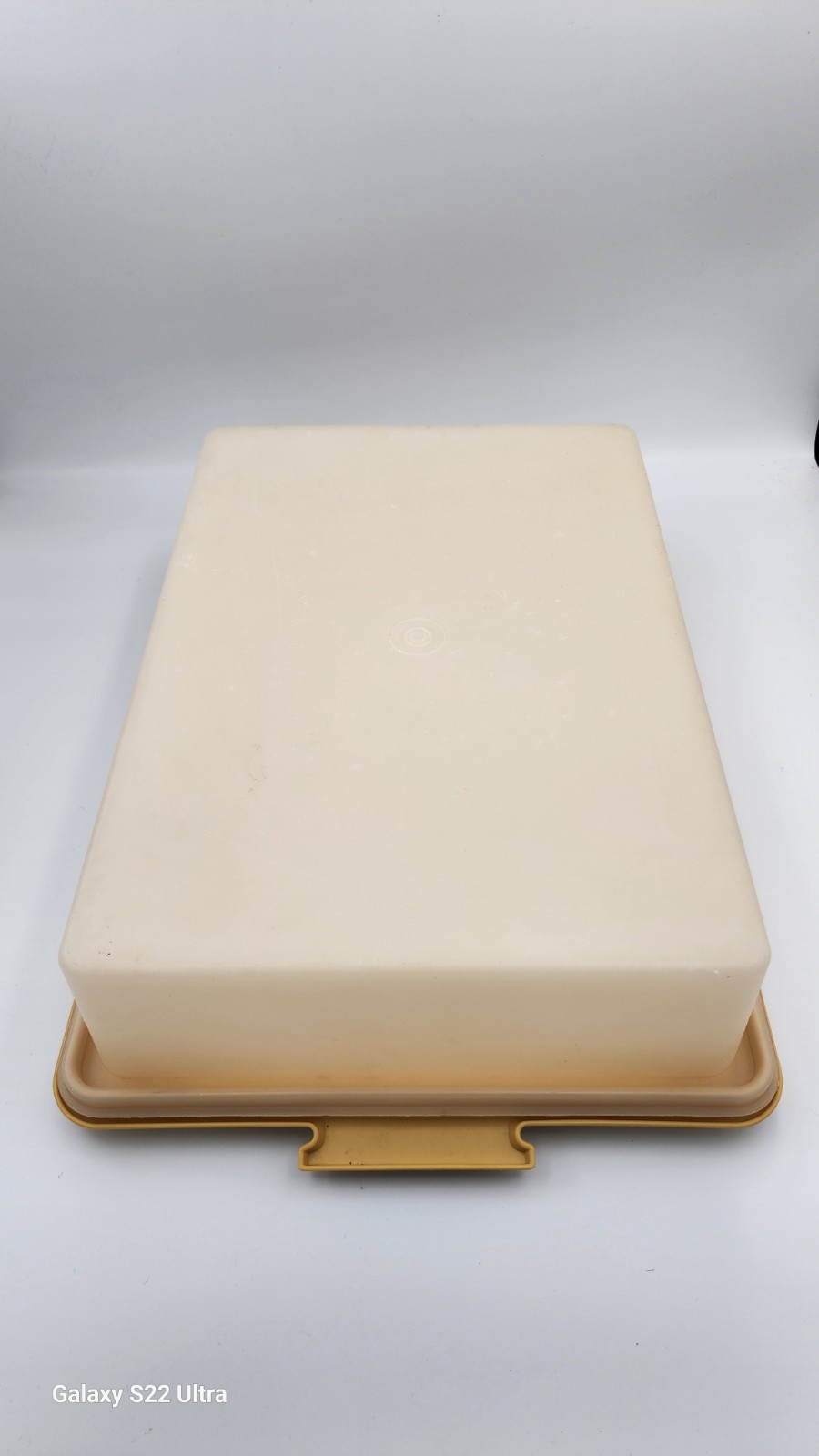 Vintage Tupperware Rectangular Cake Container Snap Lid Beige Lid White Base