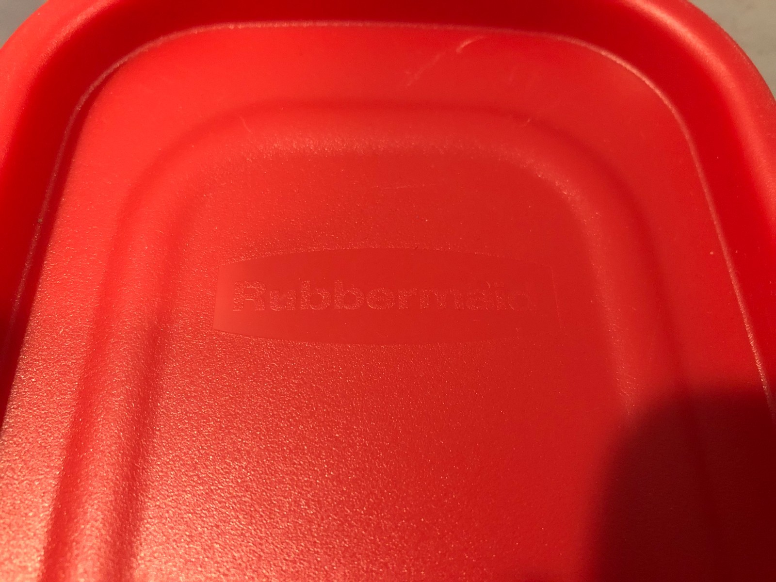 Rubbermaid 7N04 Red 21 Cup Modular Dry Food Container with Lid