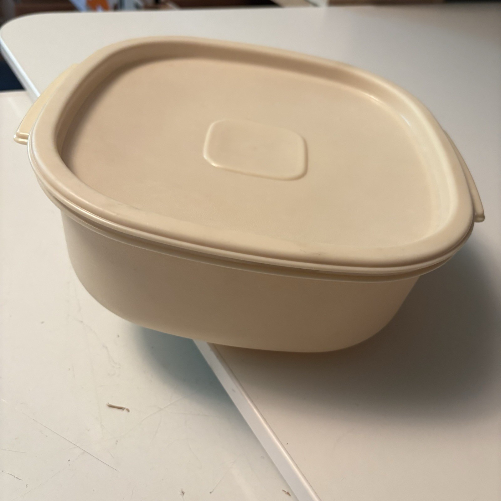 Vintage Rubbermaid Square Round Storage Container 12 Cup Almond 2249 Lid 2248.