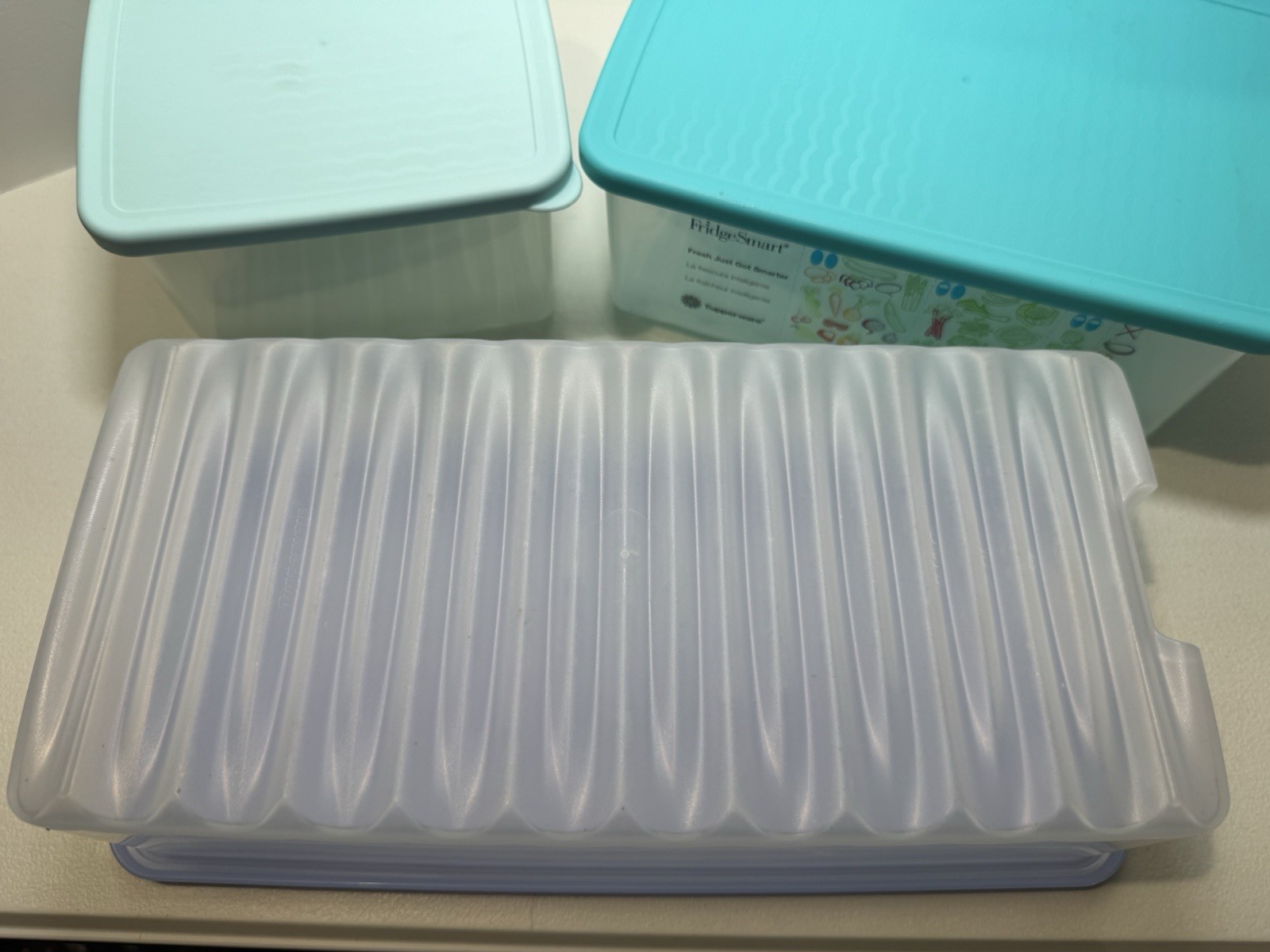 Lot 3 Tupperware FridgeSmart Containers Variety Lids 2 Rectangle 1 Square VGUC