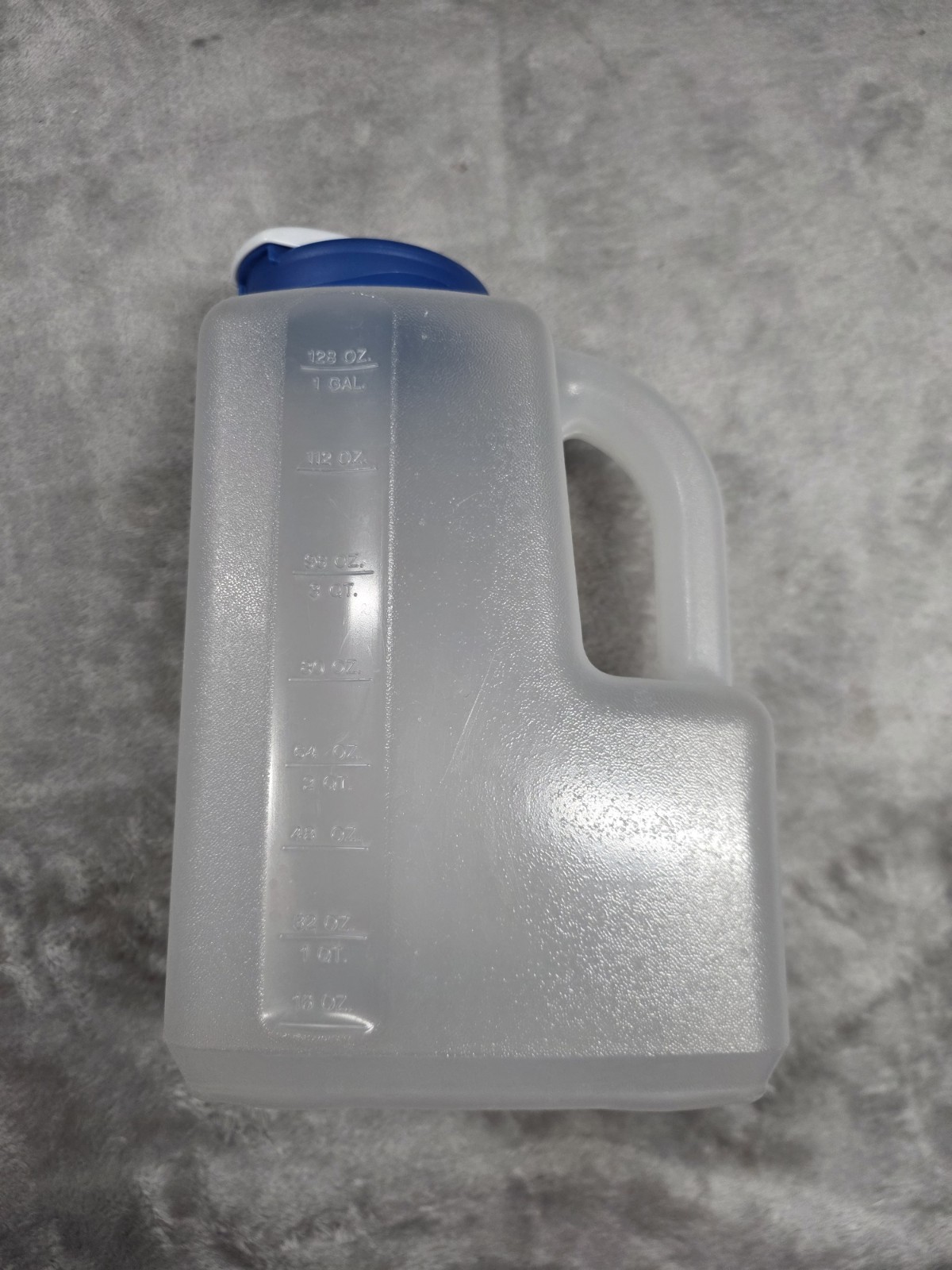 90s Rubbermaid Servin’ Saver 1 Gallon Beverage Container Jug Blue Flip Top Lid