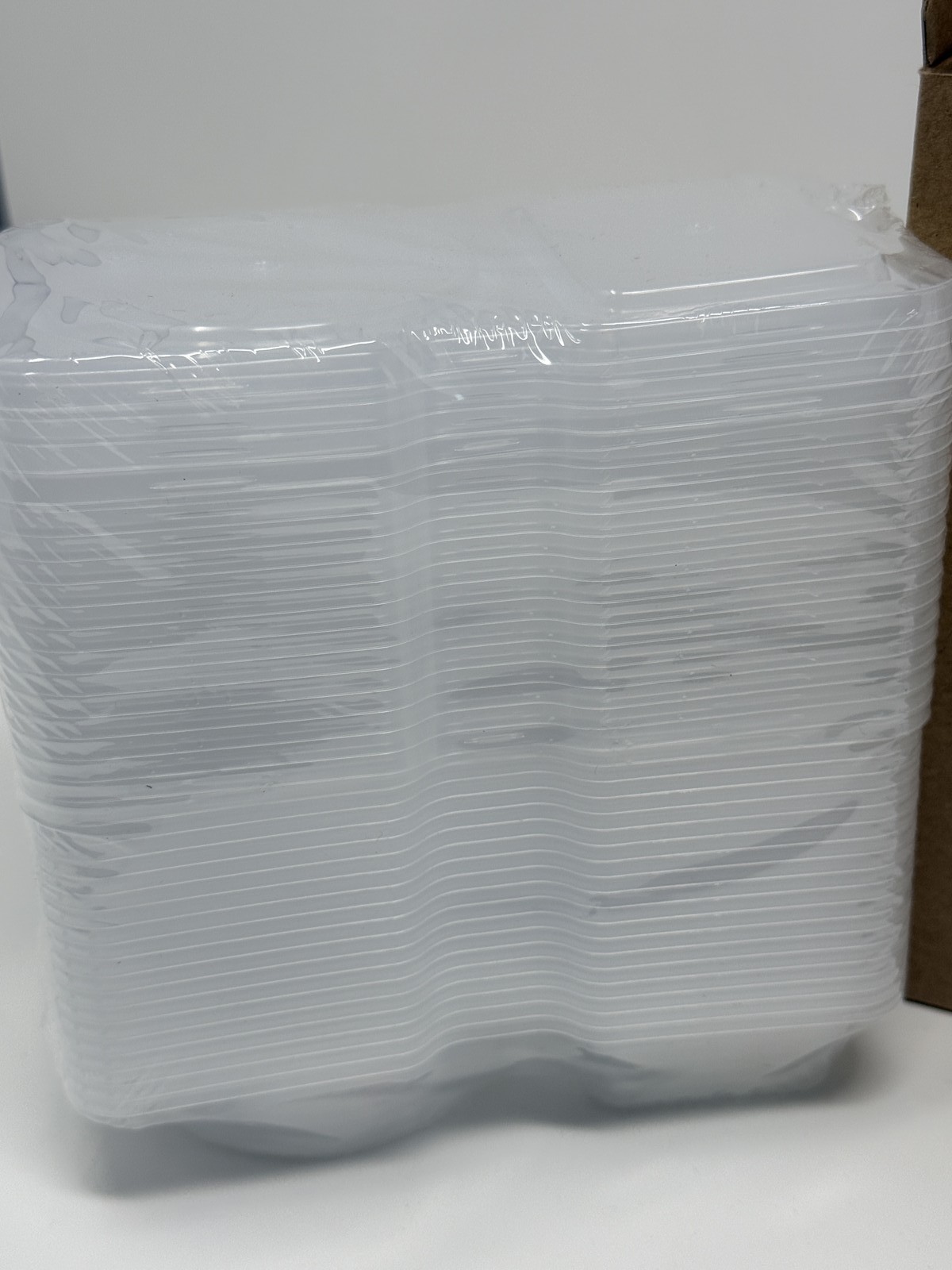 VLT0E 20-Pack 4.45 oz Double Compartment Condiment Containers w/ Lids
