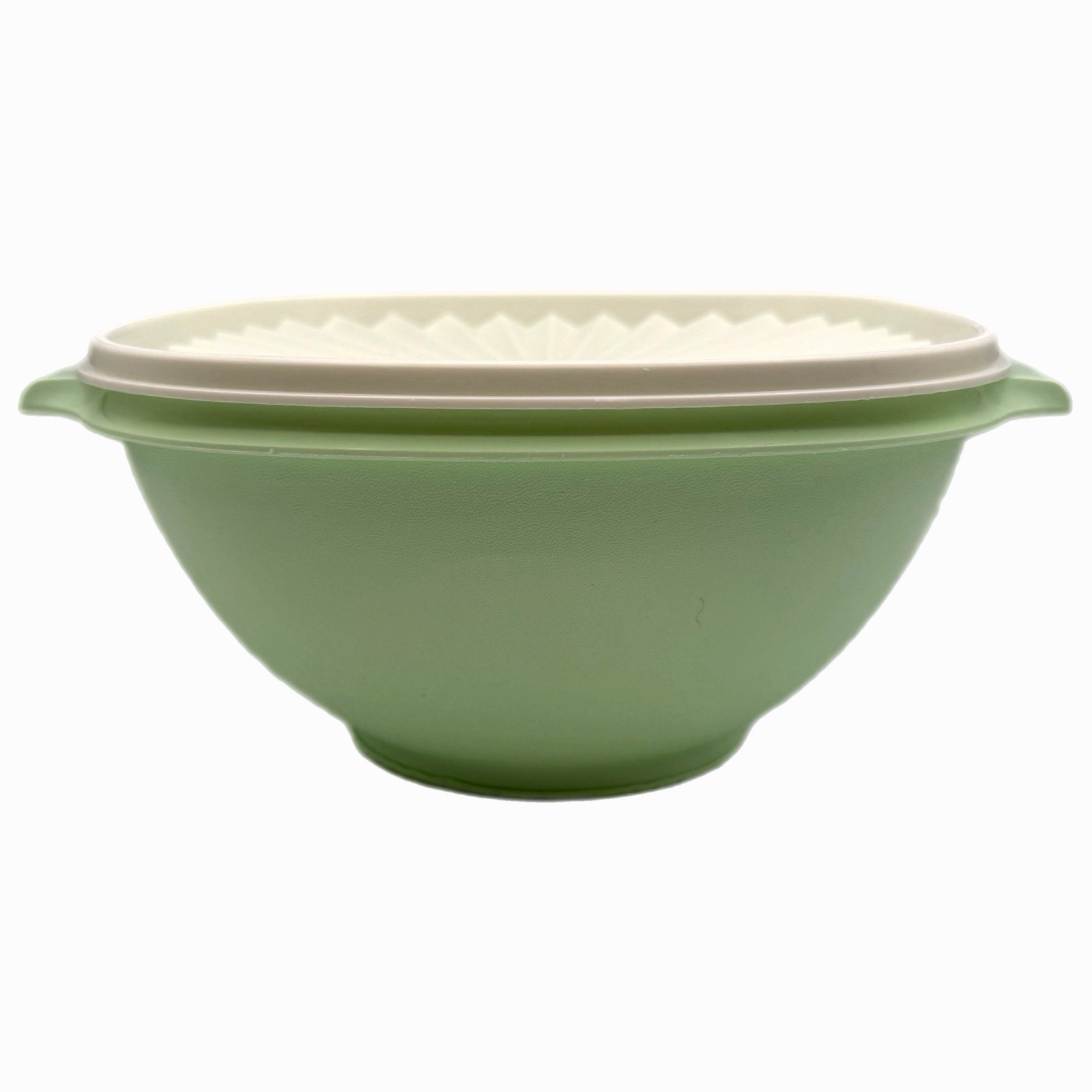 Tupperware Mint Green Large Servalier Bowl with White Seal Lid – 11 ¾ Cups