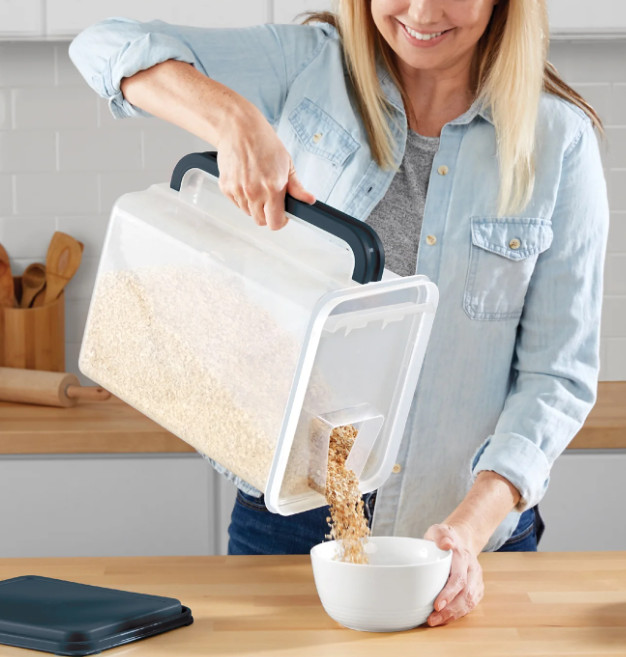 Mainstays Bulk Canister Holds 46 Cups – Dark Gray Lid and Handle, Food Storage