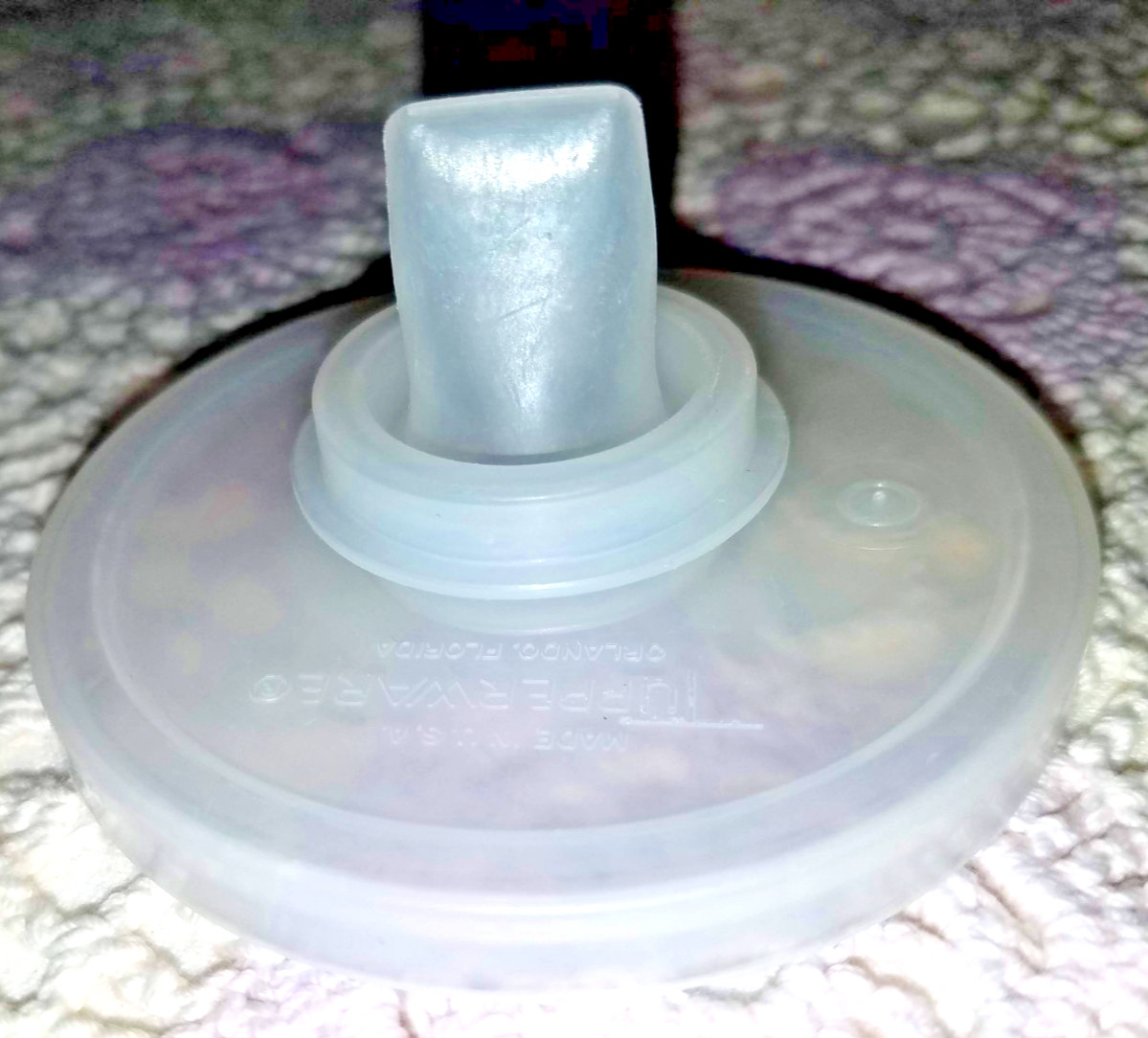 Super VINTAGE TUPPERWARE TupperSeal #307 with Sipper Seal #306