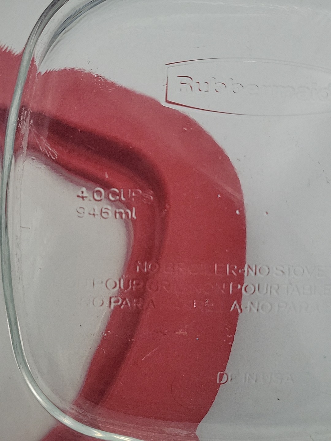Rubbermaid Glass Food Storage Container 4 Cup with Easy Find Lid 7N63 Red