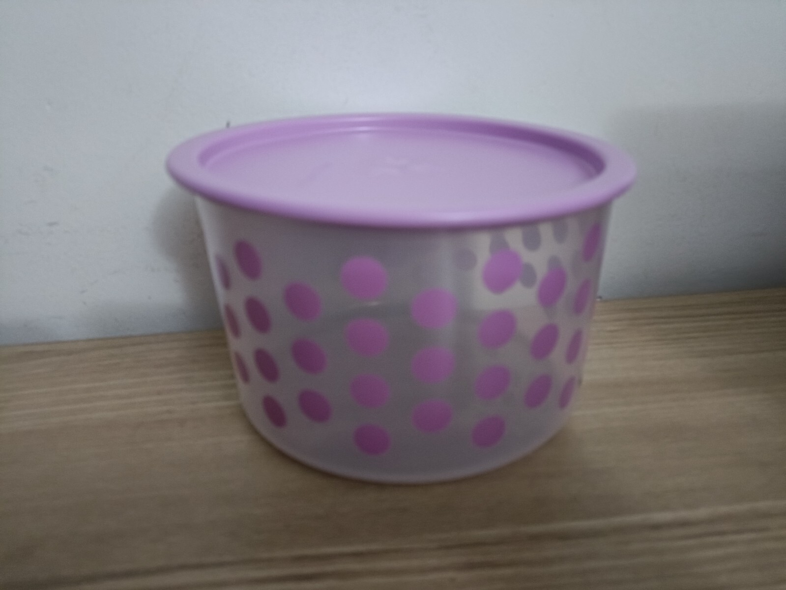 Tupperware OTT Polka Dot 2 ltr Kitchen Dry Food Storage Container Clear Base