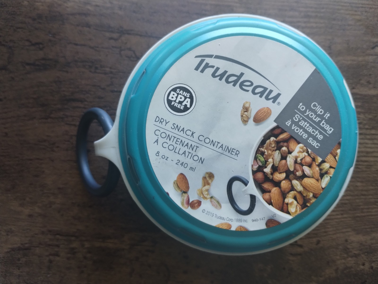 Trudeau Snack On The Go Dry Snack Container w/Hook for Bag People/or Dogs/Cats