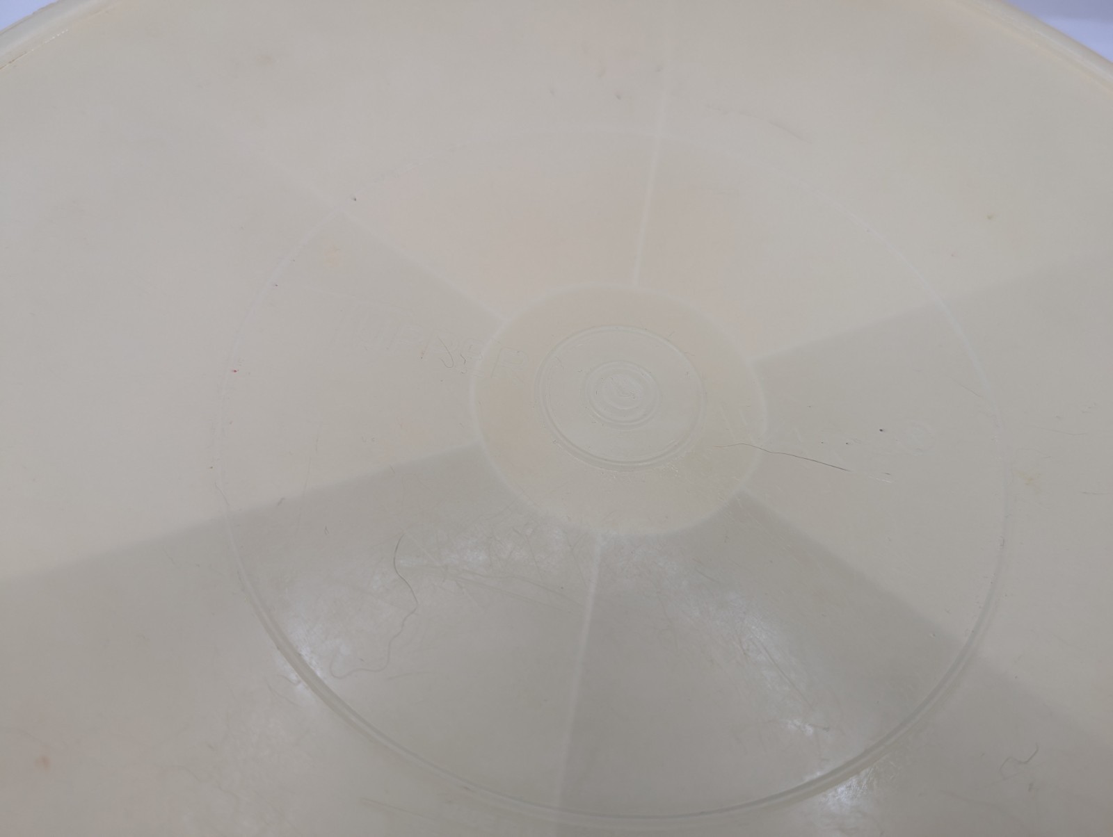 Vintage Tupperware, Lot Of 4 Pieces, Very Clean And Good Condition