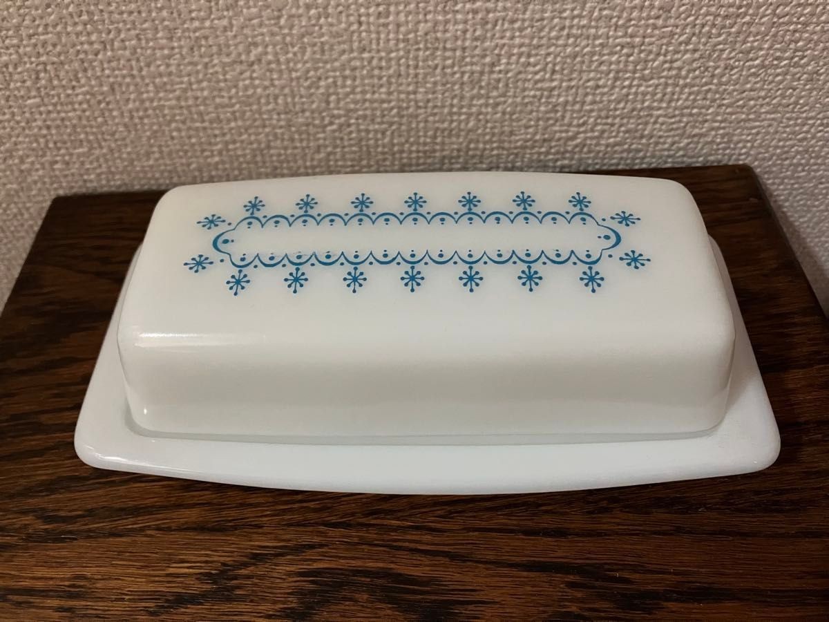 Old Pyrex Snowflake Print Vintage Kitchen Container