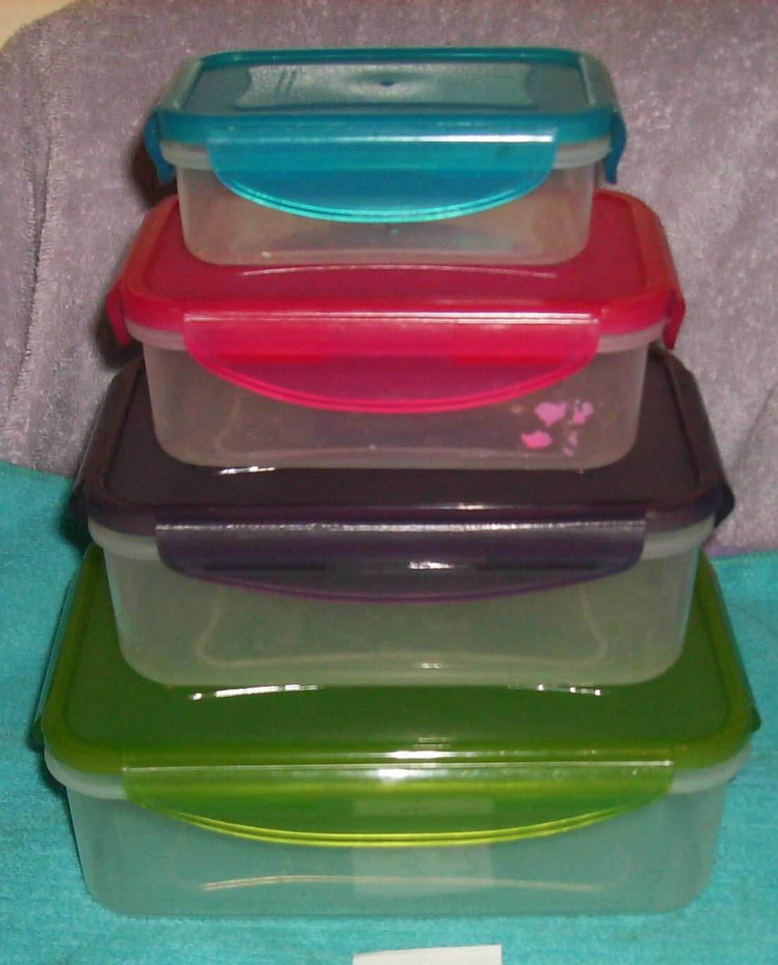 VINTAGE FOOD STORAGE SET GREEN 6 CUP PURPLE PINK BLUE 1 CUP ALL STACK IN GRE #32