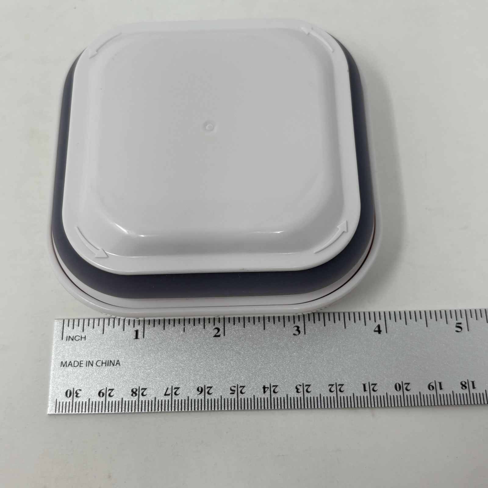 OXO White 4″ x 4″ Pop Container Round Push Button Replacement Lid (Pre-Owned)