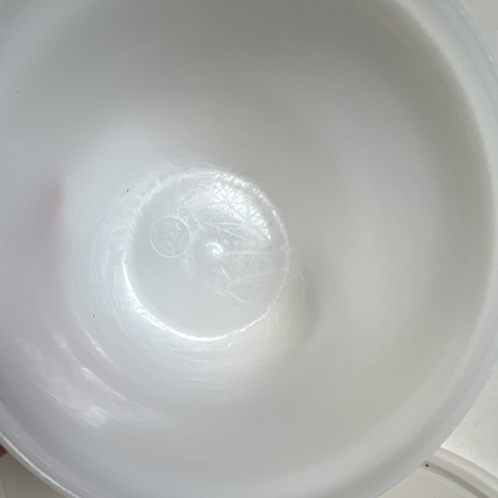 VTG Eagle Super Seal Round White Plastic Storage Containers Snap Lids Set of 3