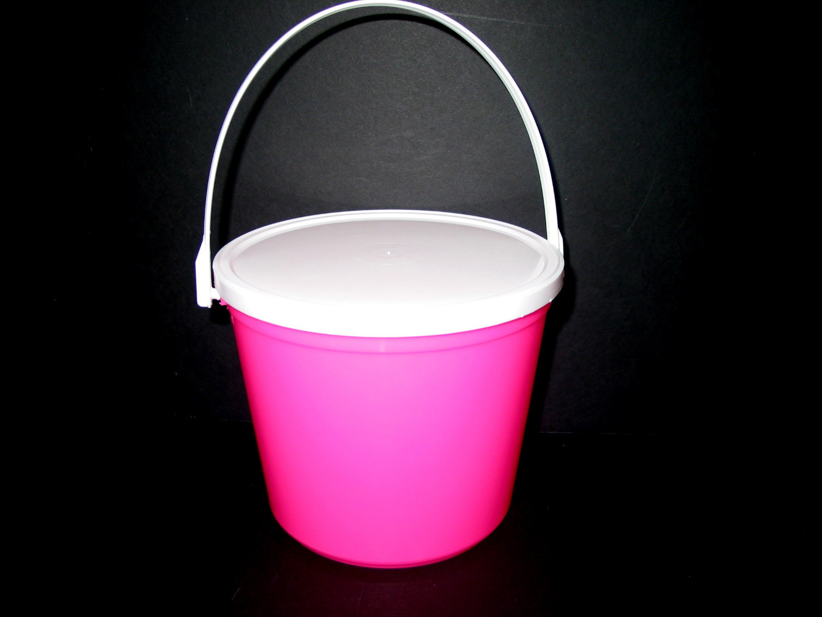 4 80 Ounce Plastic Buckets & Lids Pink Orange Lime Yellow Made in USA Lead Free