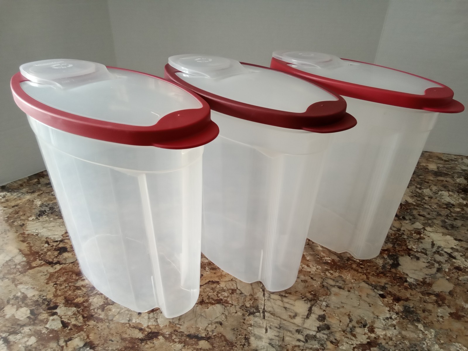Rubbermaid Set of 3 Flex and Seal Cereal Keeper 1.5 Gallon With Red Lids Storage