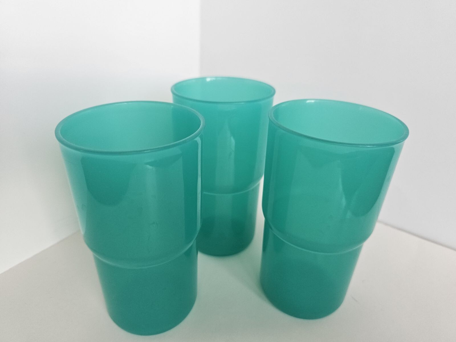 Tupperware 12 oz Stacking Tabletop Tumblers 3 pc Set Sheer Teal 2412