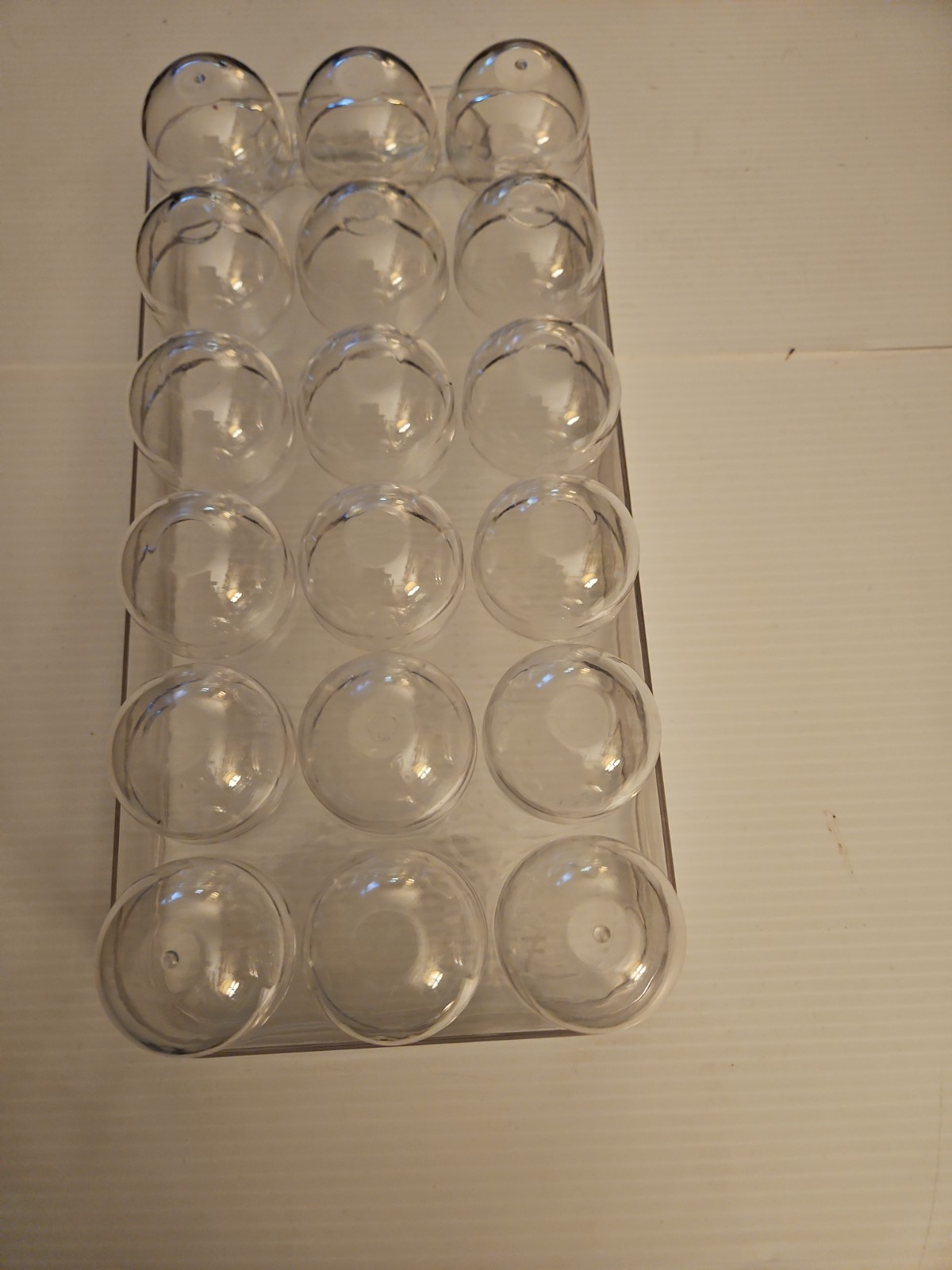 18 Egg Holder Carrier w Lid Clear Plastic Refrigerator Storage Tray