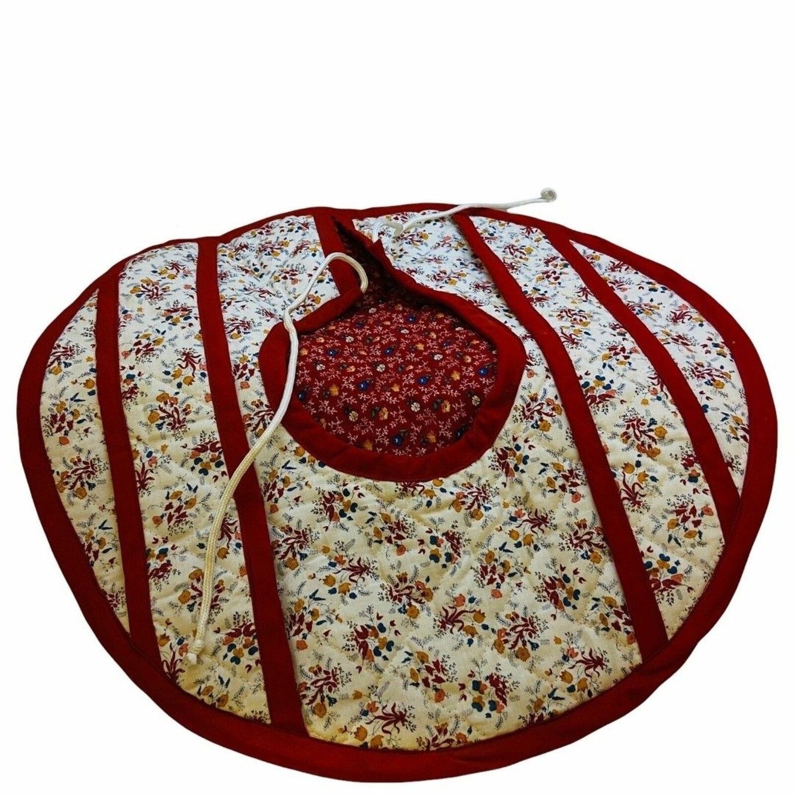 #4259 Round Caserole quilted carrier 17″ red trim