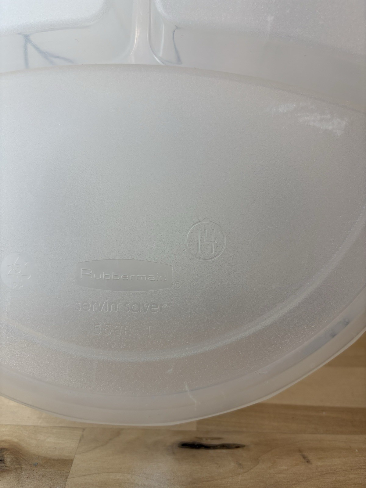 VTG Rubbermaid Servin’ Saver #14 3 Section Meal Prep Containers Snap Lid Lot 2