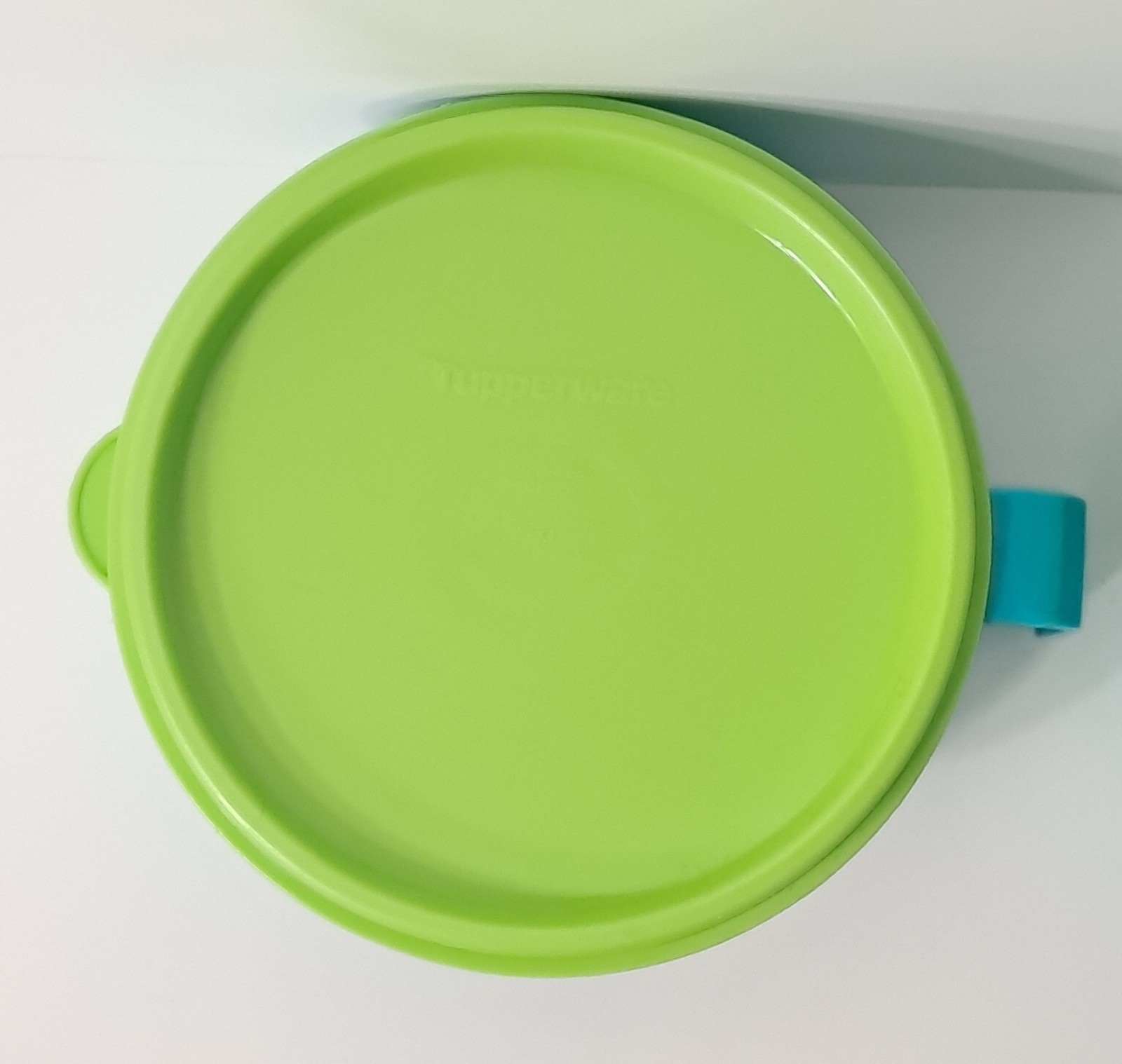 Tupperware Toddlers Bowl Set 2/8 Oz Each Teal Blue Lime Lids Handles 2251A A10