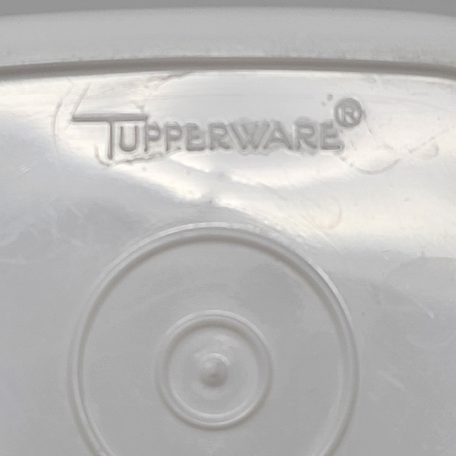 Tupperware Triangular Shaker #1630 for Parmesan Cheese or Spices White & Green