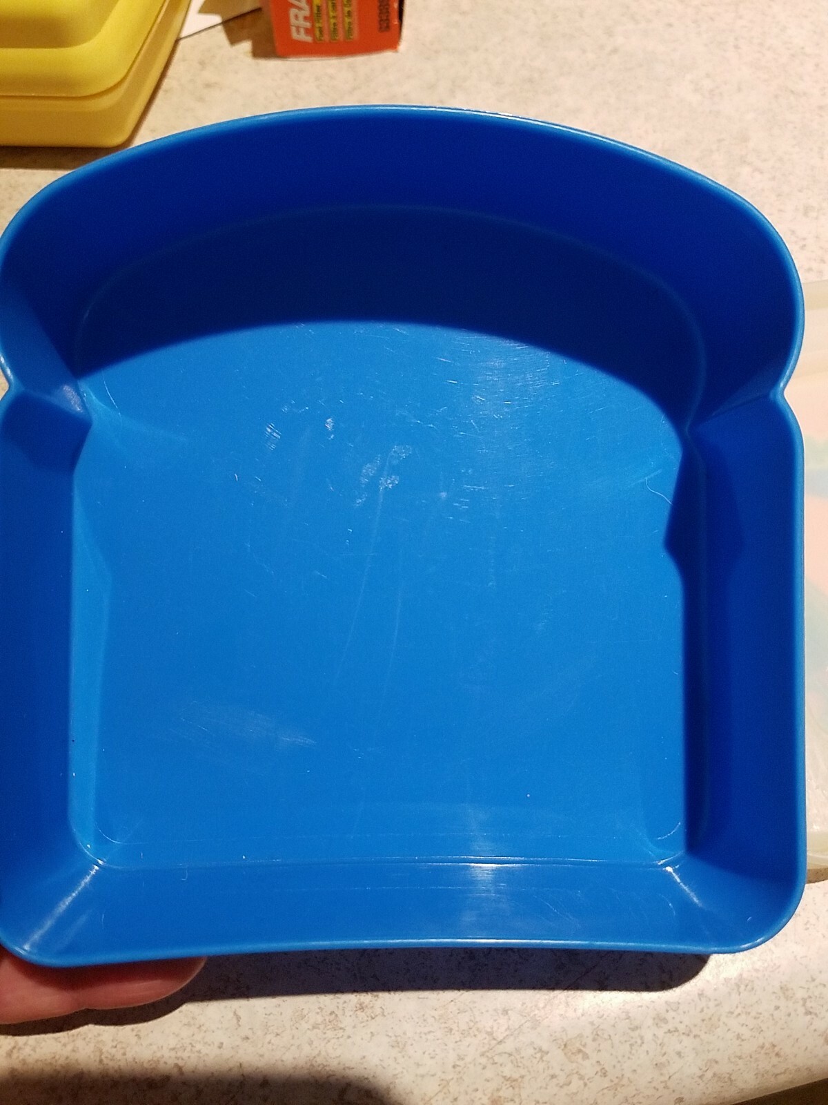 Crayola Snack Sandwich Packer Container Kid’s Love Crayons – Blue 2003 EUC