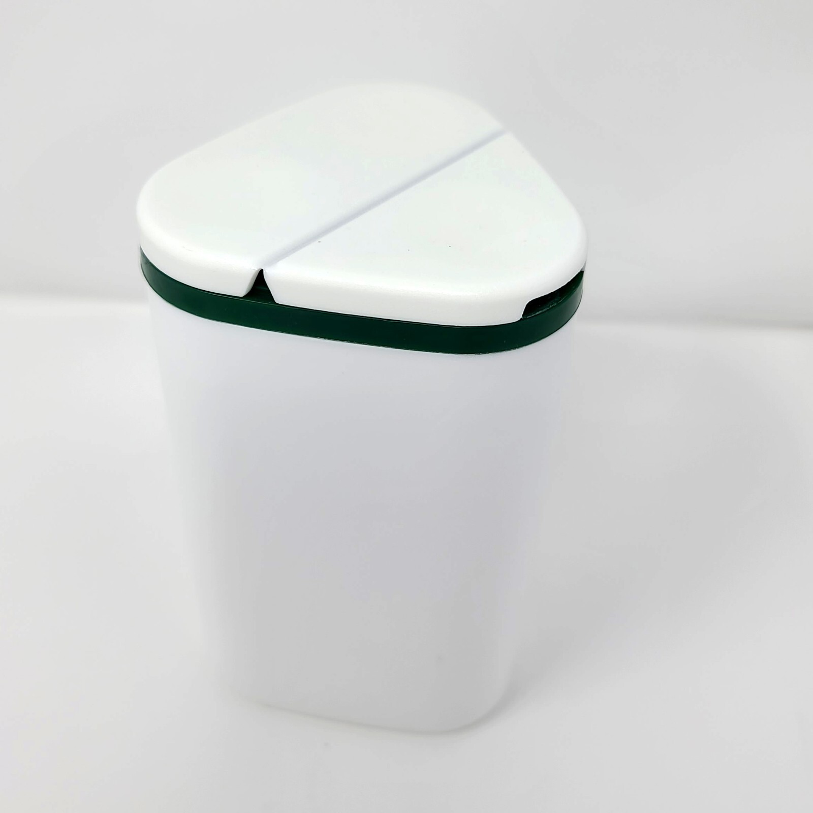 Tupperware Triangular Shaker #1630 for Parmesan Cheese or Spices White & Green