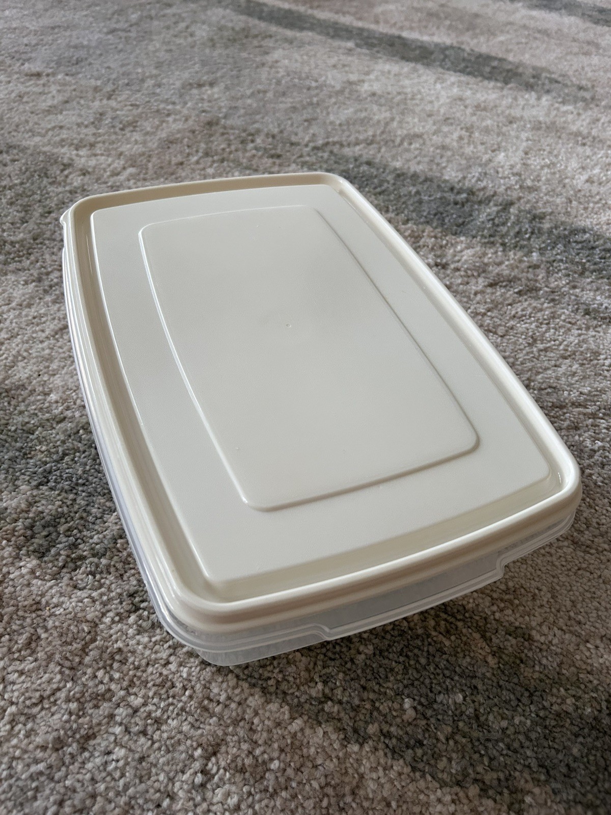 Rubbermaid Servin’ Saver #7 17 Cup Storage Container Rectangle 0006 USA with lid