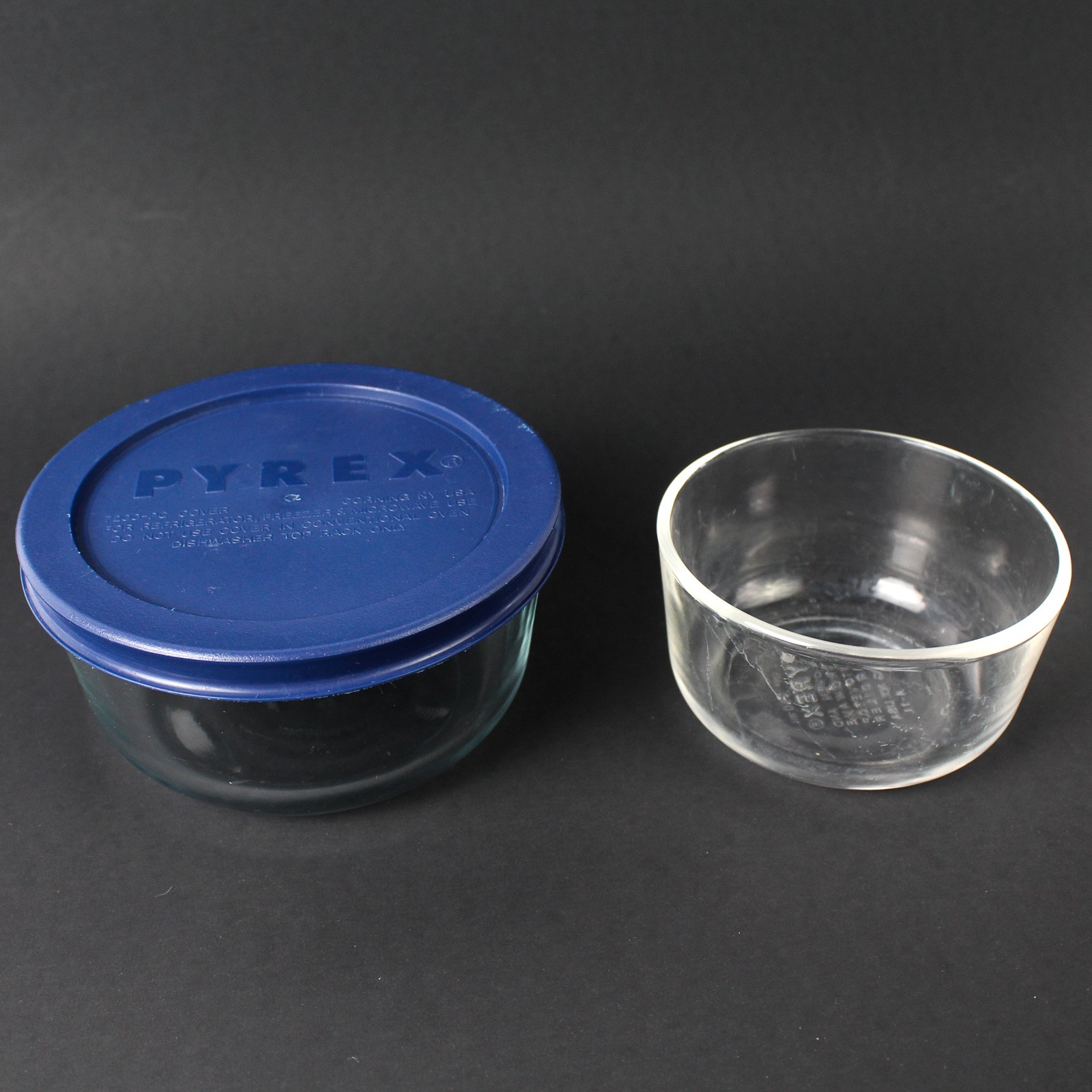 Lot of 2 Pyrex Clear Food Storage Bowls 7200 and 7202