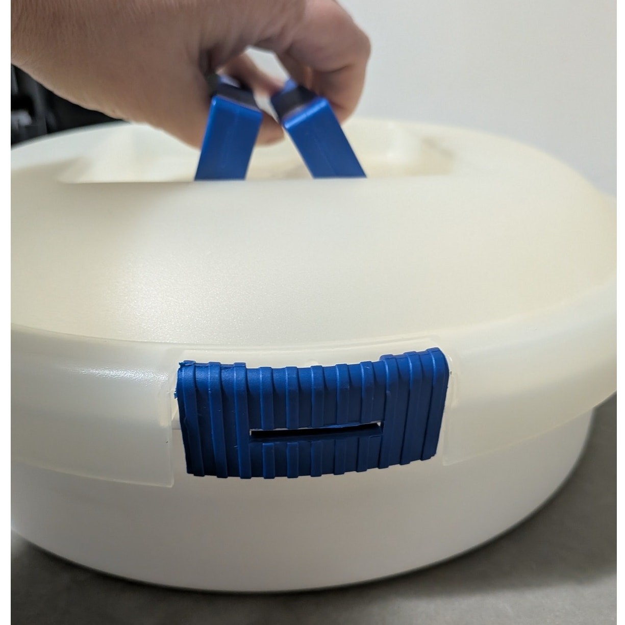 Iris Schwartz Round 3-in-1 Cake, Cupcake & Deviled Egg Carrier