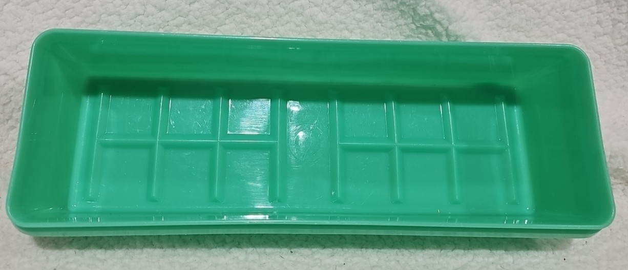 Vintage Tupperware Celery Keeper Jadite Green #892 Rectangle Textured Bottom