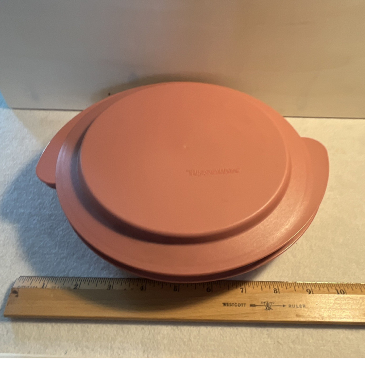 Tupperware Round Plastic Microwave Container Snap Lid 2pc Pink Used
