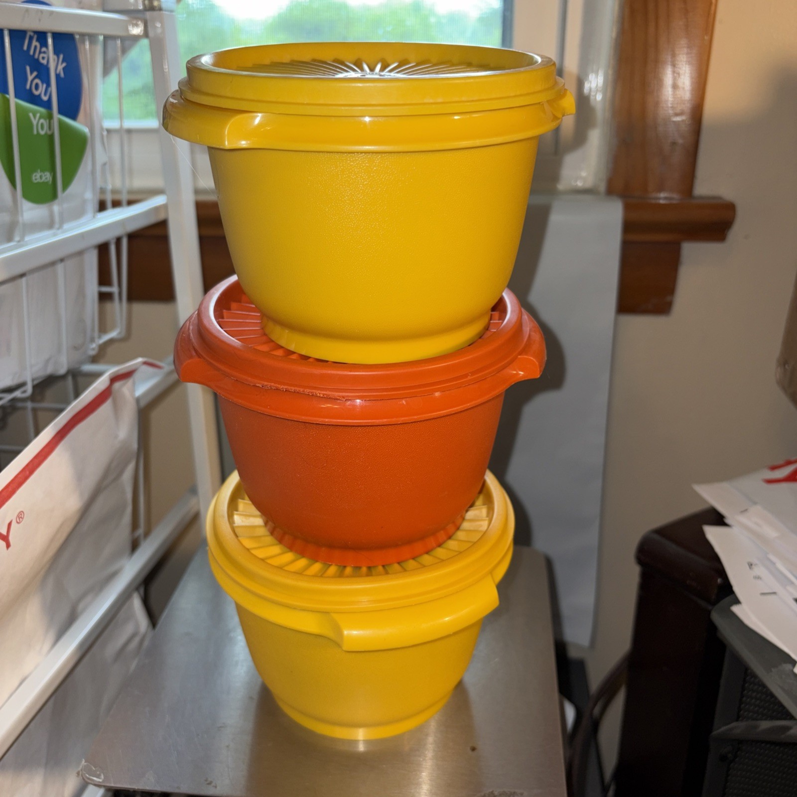 Vintage TUPPERWARE 20 oz SERVALIER Bowls #886 & Instant Seals #812 Set of (3)
