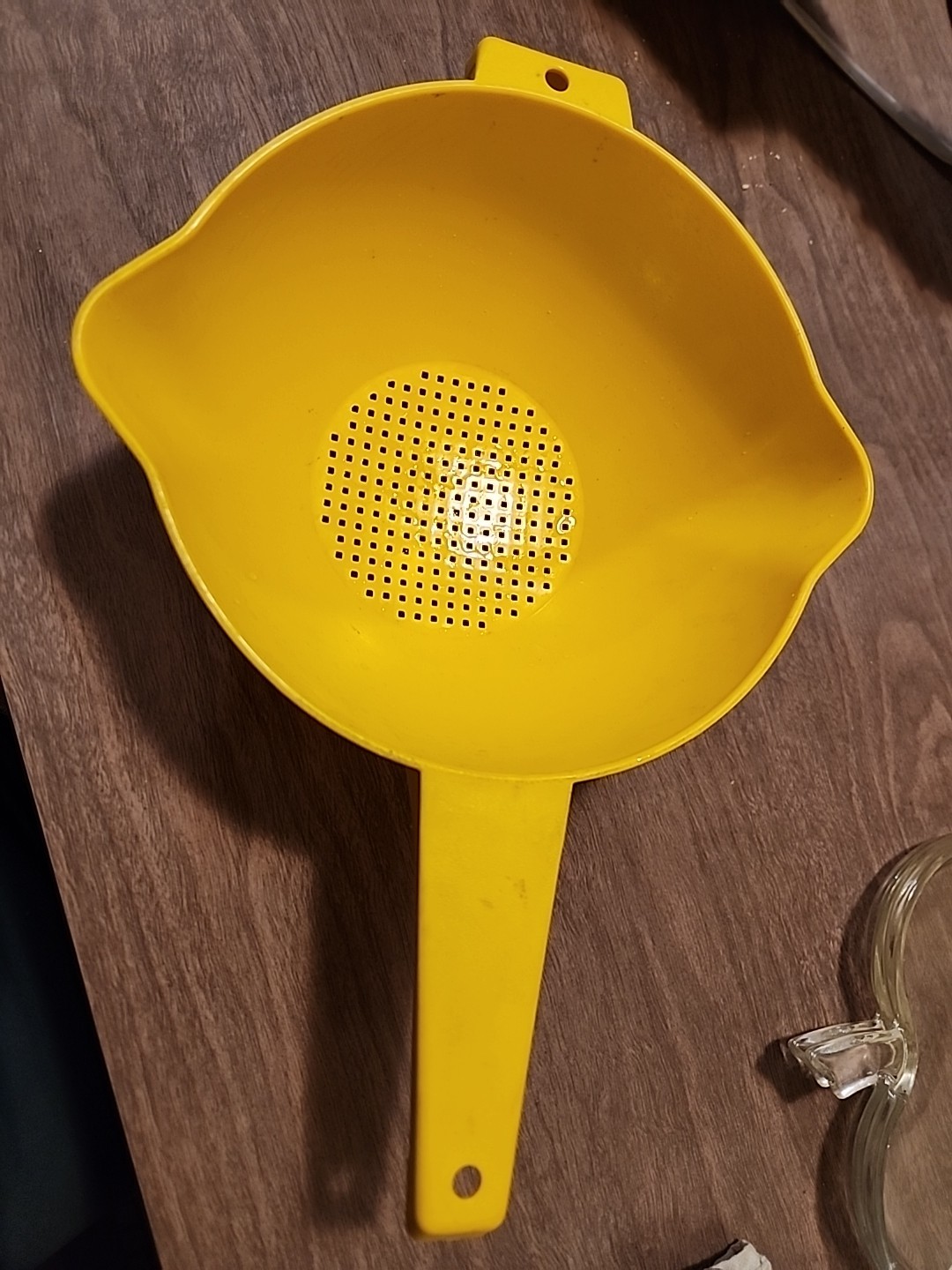 1 & 2 Quart Yellow Tupperware Strainers Colander 1200 & 1523-7