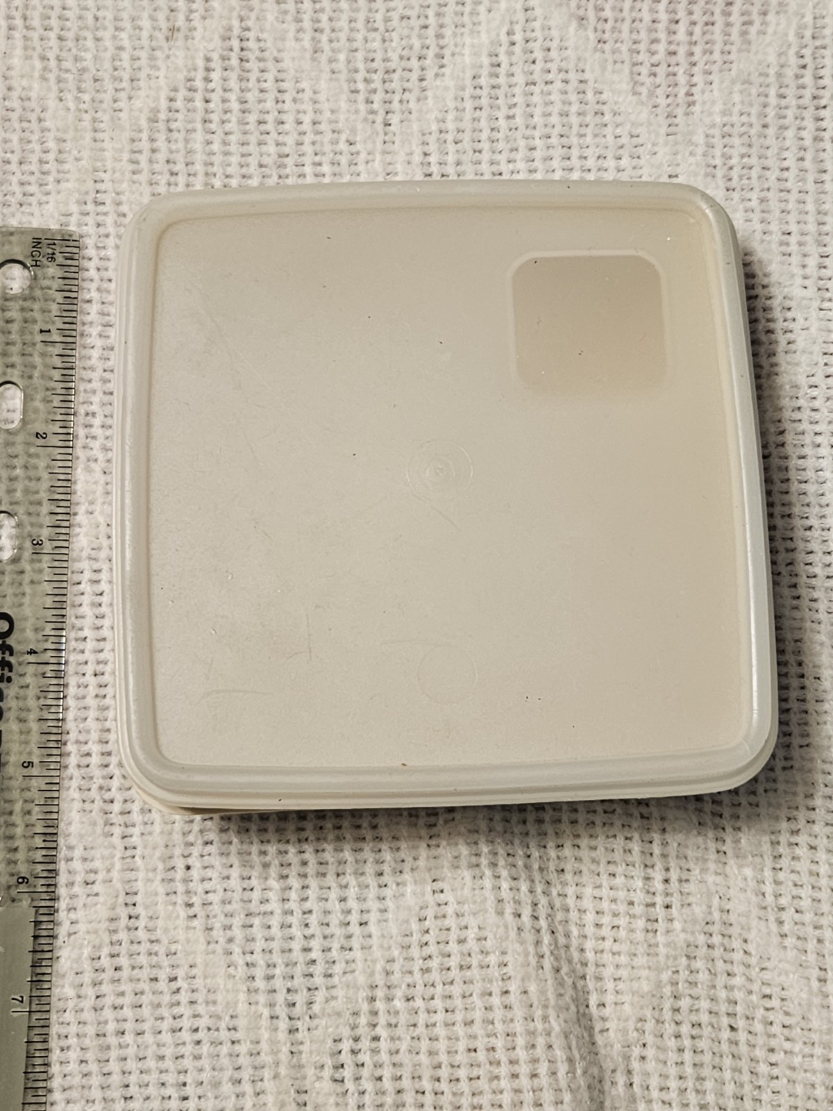 Vintage Eagle Sandwich Container Beige w/ Clear Lid Food Storage 5″ X 5″ Size