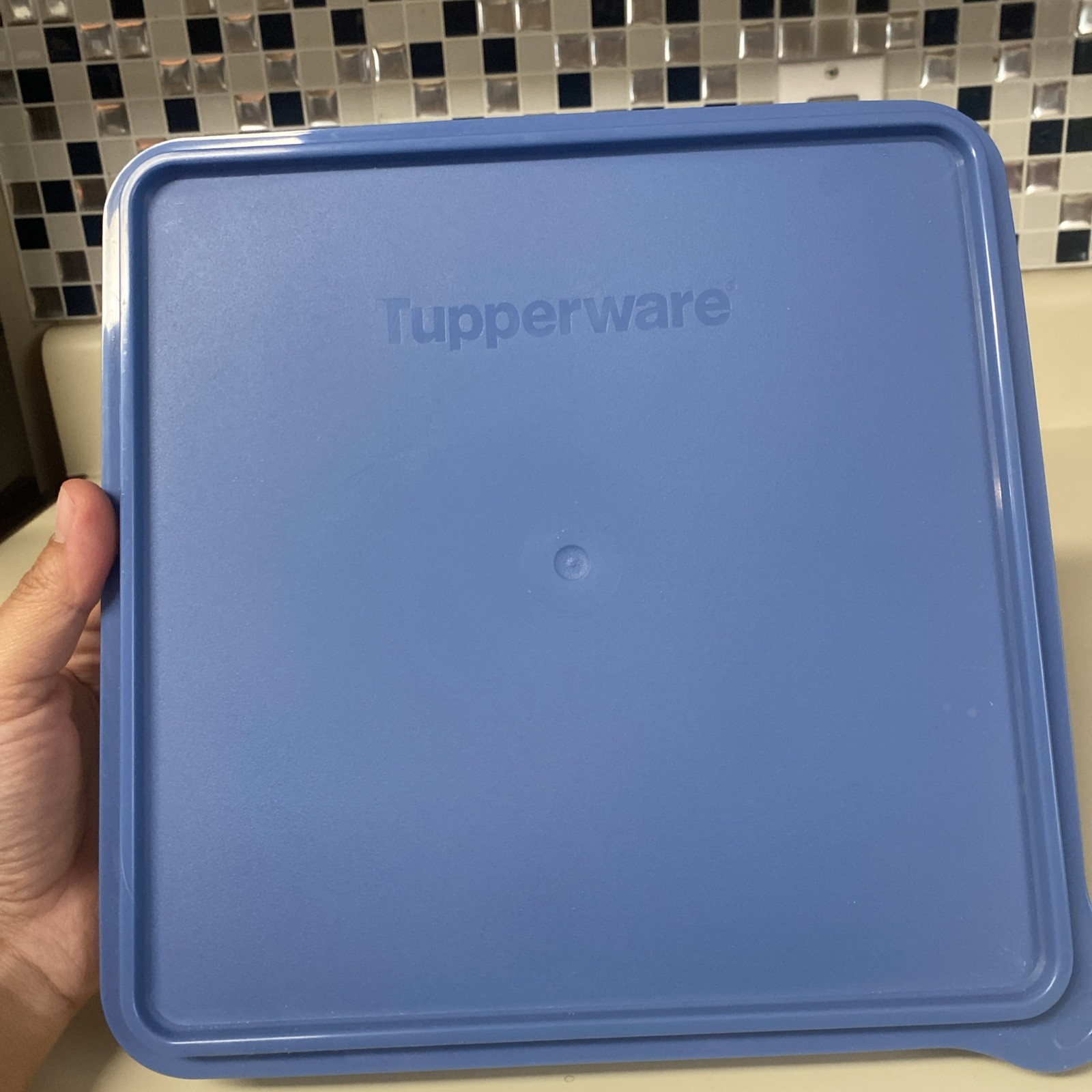 Tupperware 9” Square Container Cornflower Blue Lid Clear Base 5352b-2