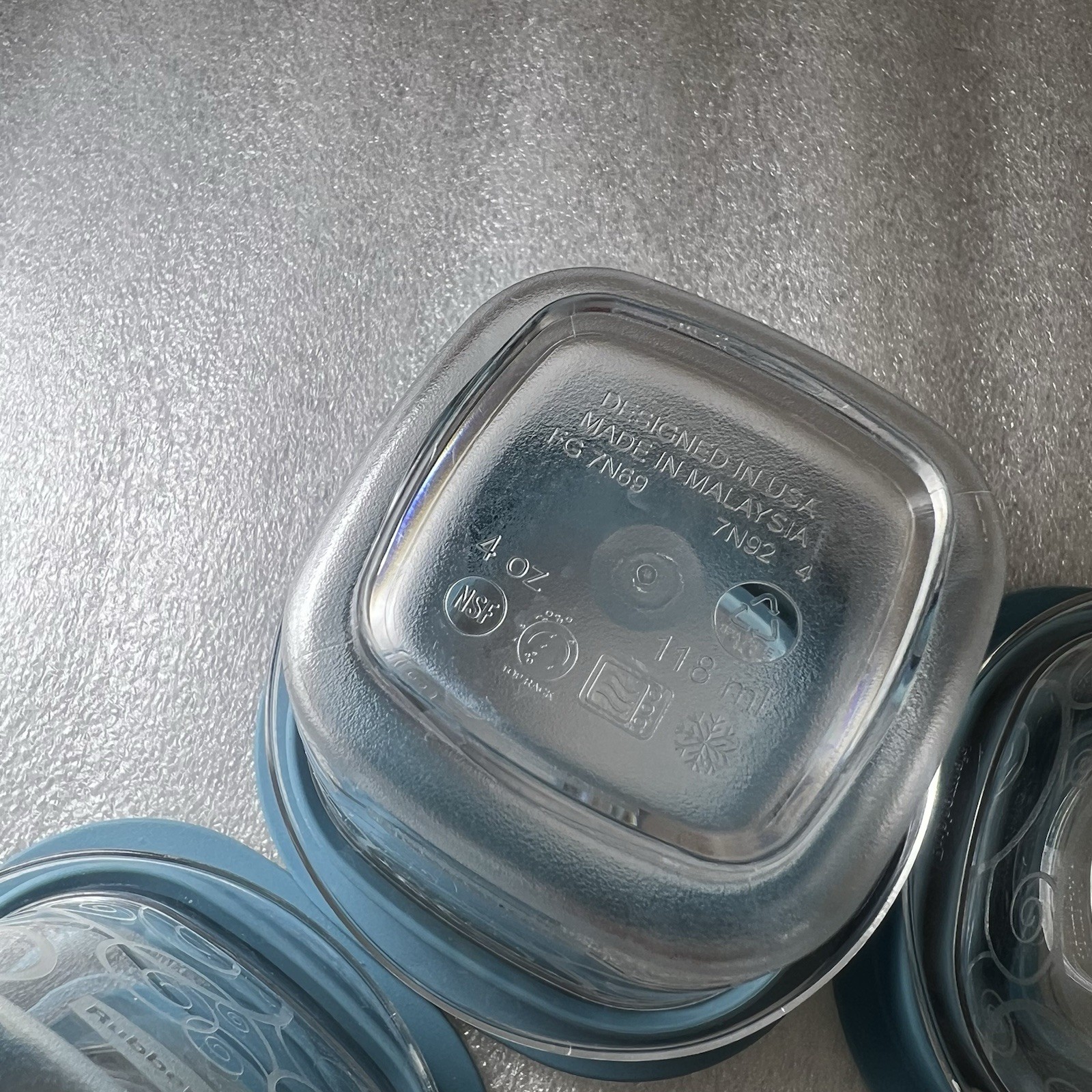 5 RUBBERMAID 4oz Premier Food Snacks Storage Containers & Lids Window Swirl