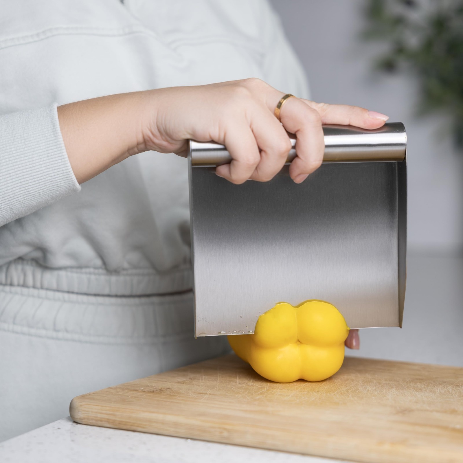 Stainless Steel Kitchen Food Scoop, 6″ Food and Bench Scraper With Handle